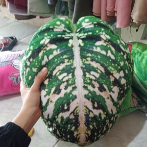 Boneka Bantal Daun