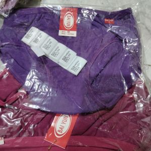 Bai Yun Polos Size M