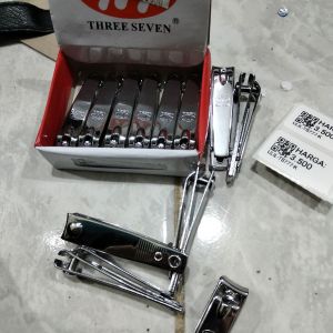 Potong kuku Three seven 
