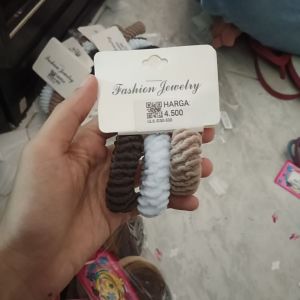Ikat Rambut Isi 3