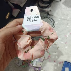 Ikat Rambut Scrunchie Motif Peach