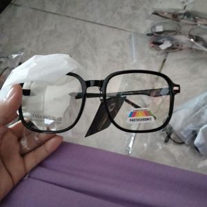 Kacamata Photocromic Hitam 