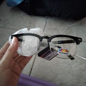 Kacamata Photocromic Hitam 
