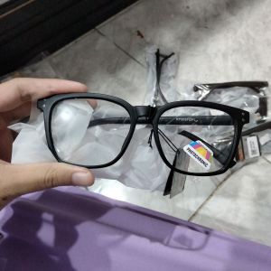 Kacamata Photocromic Hitam 