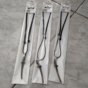 Kalung Tali Pedang 