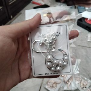 Bross Mutiara Cat