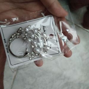 Bross Mutiara Merak