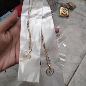 Kalung Inisial C