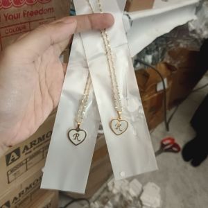 Kalung Inisial R