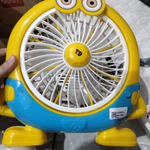 Kipas Angin Karakter Minions 