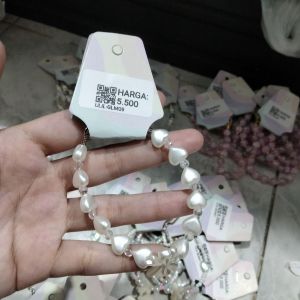 Gelang Mote love