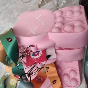 Tas pop it bear pink
