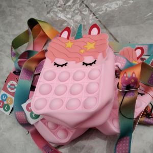 Tas pop it kuda poni
