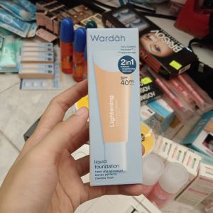 Wardah Liquid Foundation 2in1 Makeup + Brightening Skincare No.04 Caramel