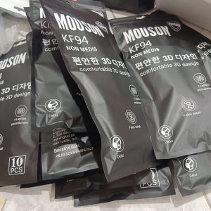 Mouson KF94/Hitam