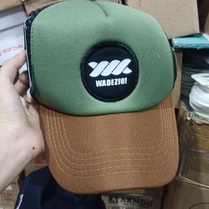 Topi Trucker