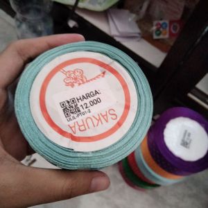 pita gulung biru