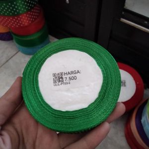 pita gulung Polkadot hijau 