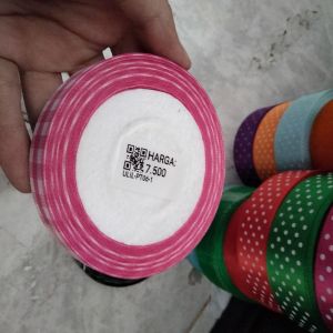 pita motif kotak