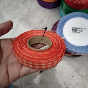 pita motif kotak