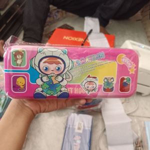 Tempat Pensil