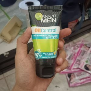 Garnier Men Oil Control Icy Scrub 50ml