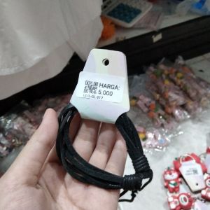 gelang hitam 