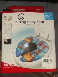 Folding potty seat