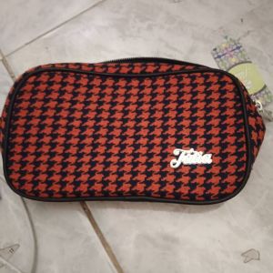 Tempat Pensil Talia