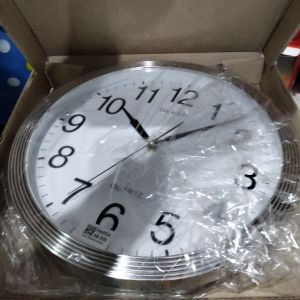dekko Quartz jam dinding 