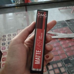 OMG Matte Lip Cream No.24 Berry