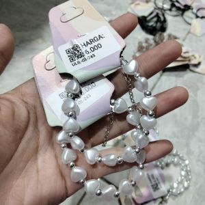 gelang mote love