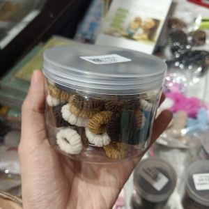Ikat Rambut Nude