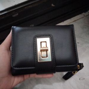 dompet fashion lipat