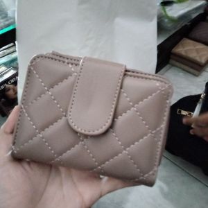 Dompet fashion lipat 