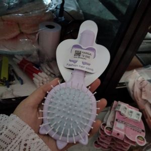 sisir karakter 