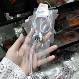 strap masker karakter 