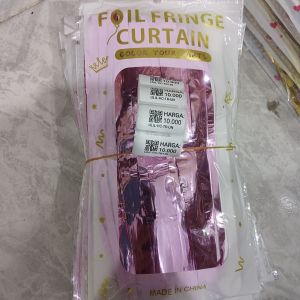 Tirai Ulang Tahun/Ungu