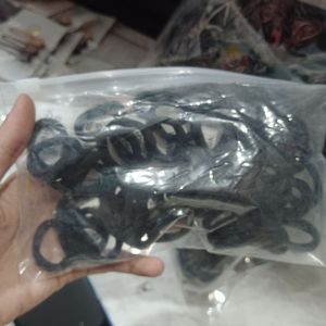 Ikat Rambut Hitam