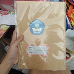 Buku Sampul Payung Tut Wuri Warna