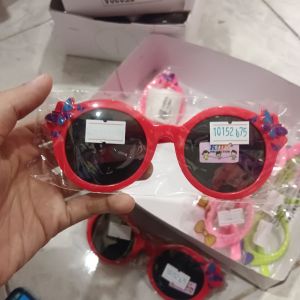 Kacamata anak