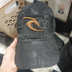 Topi