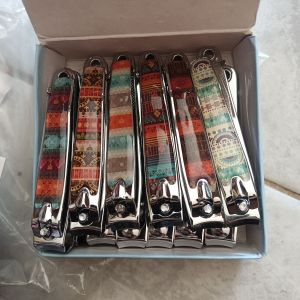 Gunting Kuku Rige Motif
