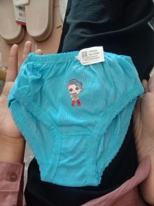Cd mirip anak rendra M