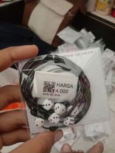 Gelang Tali Dadu