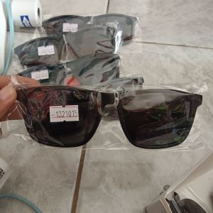 Kacamata Dewasa Hitam