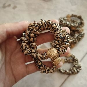 Ikat Rambut Leopard 