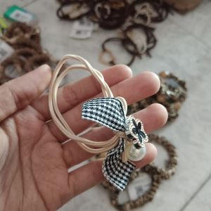Ikat Rambut Pita