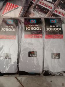 Kaos kaki Hitam Putih SMP