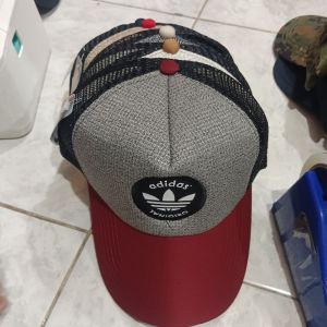 Topi Trucker